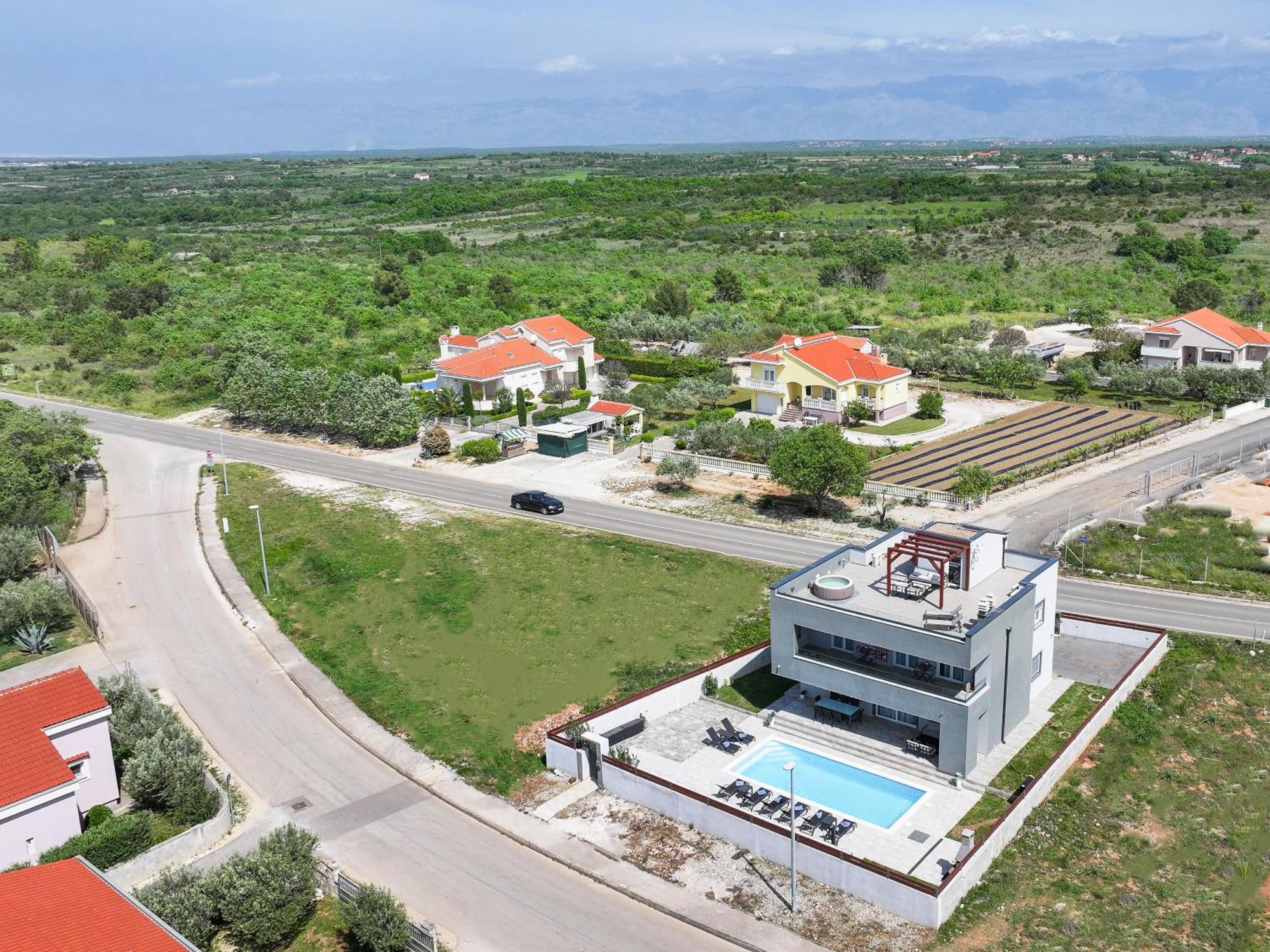 Villa Tia With Heated Pool & Jacuzzi *