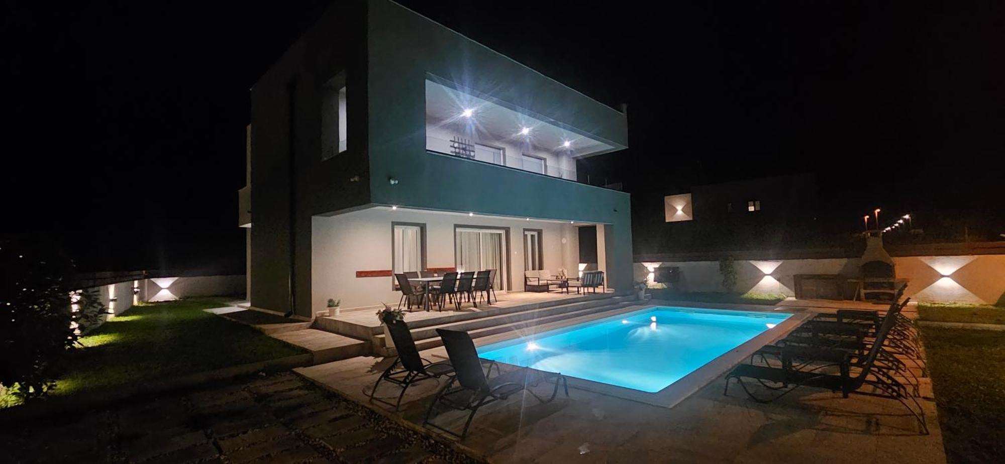 Tia With Heated Pool & Jacuzzi Murvica (Policnik)